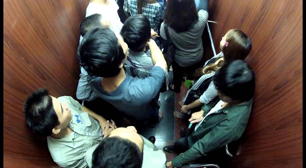 Bộ cứu hộ tự động không thể thiếu trong thang máy