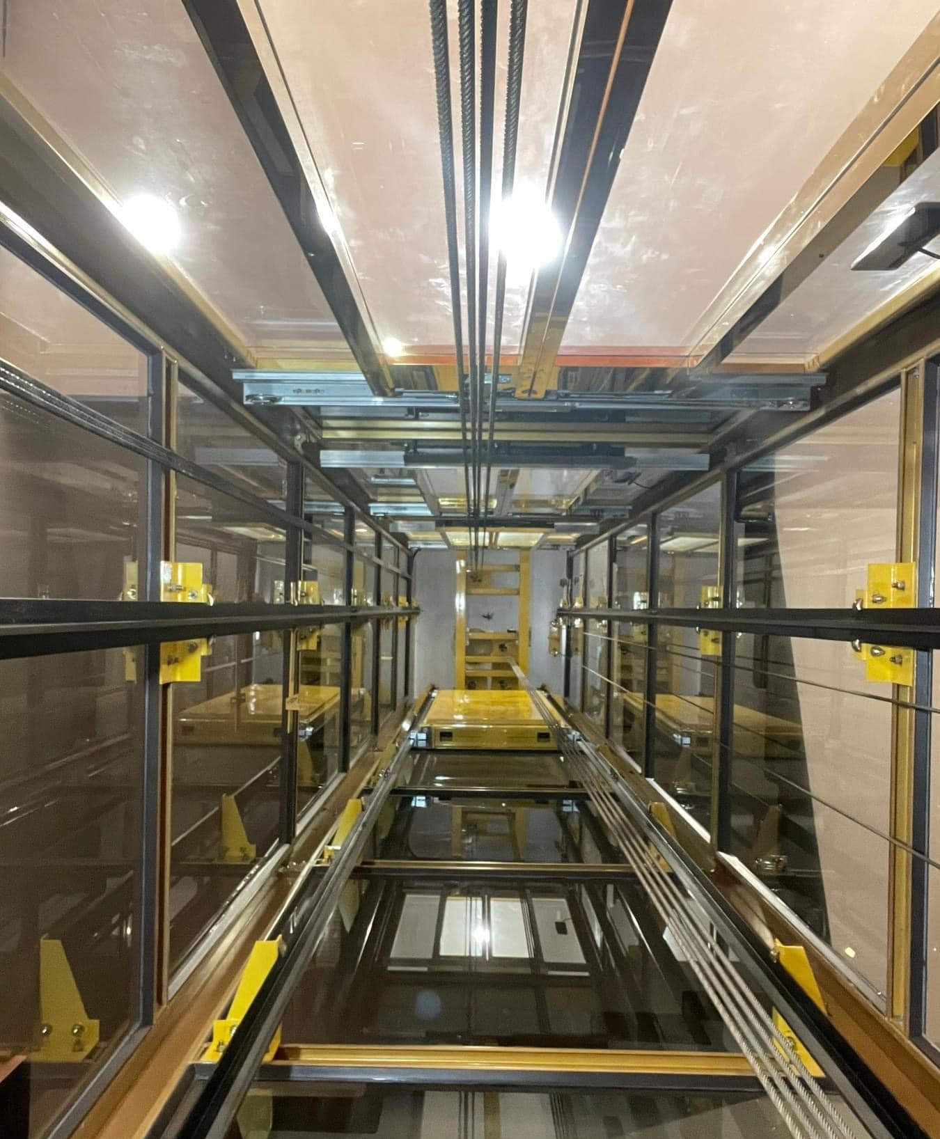 Cáp tải thang máy liên quan đến an toàn thang máy