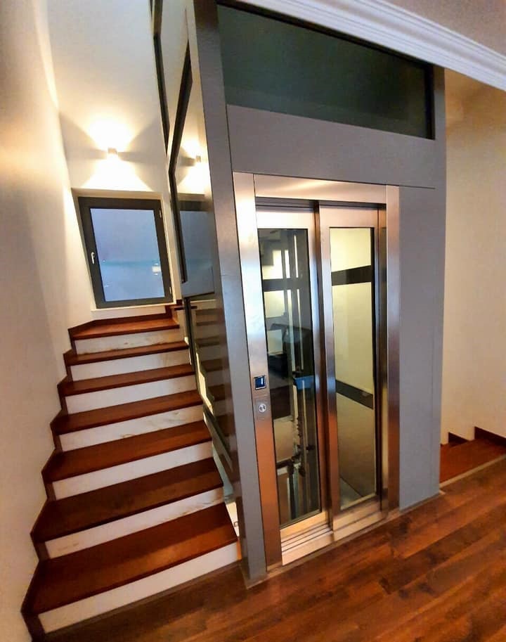 Thang máy gia đình và thang máy chung cư
