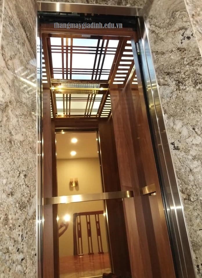 Vật liệu làm cabin thang máy có ưu nhược điểm gì ?