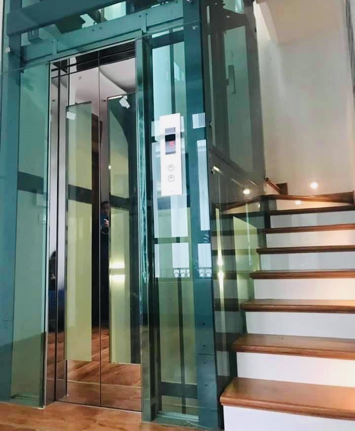 Khung bao cửa tầng thang máy là gì
