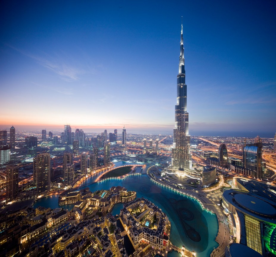 Burj Khalifa doa cat thang may