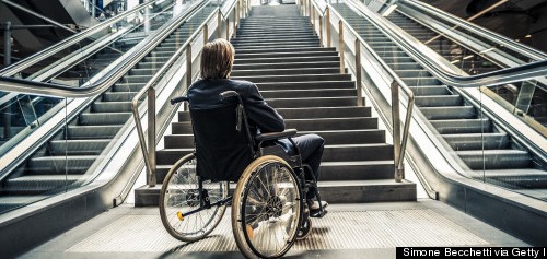 Độc đáo với thang cuốn dành cho người khuyết tật