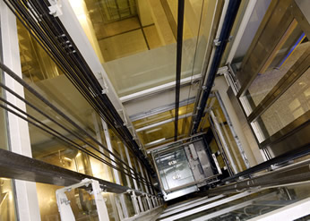 hệ thống cơ khí của thang máy