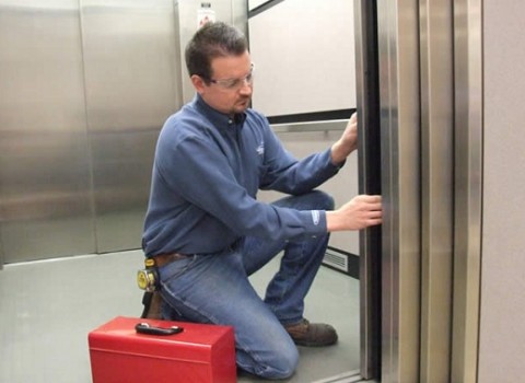 Khi nào cần phải bảo trì bảo dưỡng thang máy
