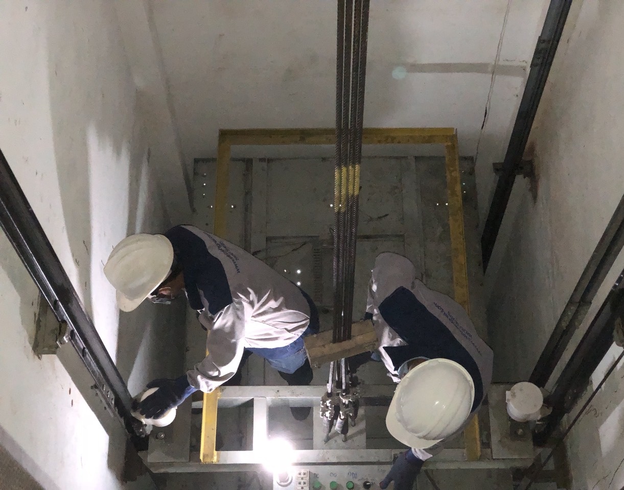 Cách khắc phục tiếng ồn của thang máy