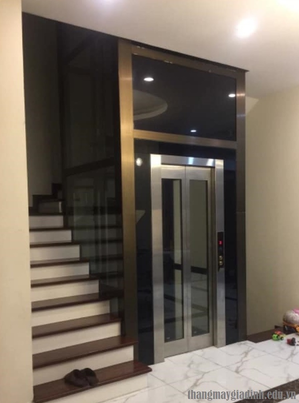 Cách tiết kiệm diện tích khi lắp thang máy gia đình