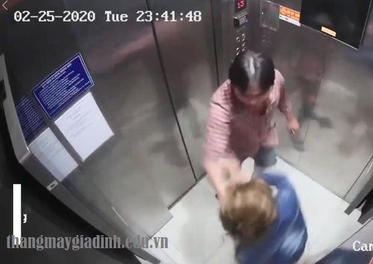Cô gái dằn mặt kẻ biến thái trong thang máy