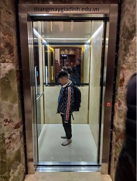 Một số nguyên nhân khiến cửa thang máy bị kẹt người
