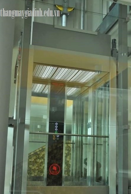 Đánh giá về an toàn của thang máy gia đình vách kính