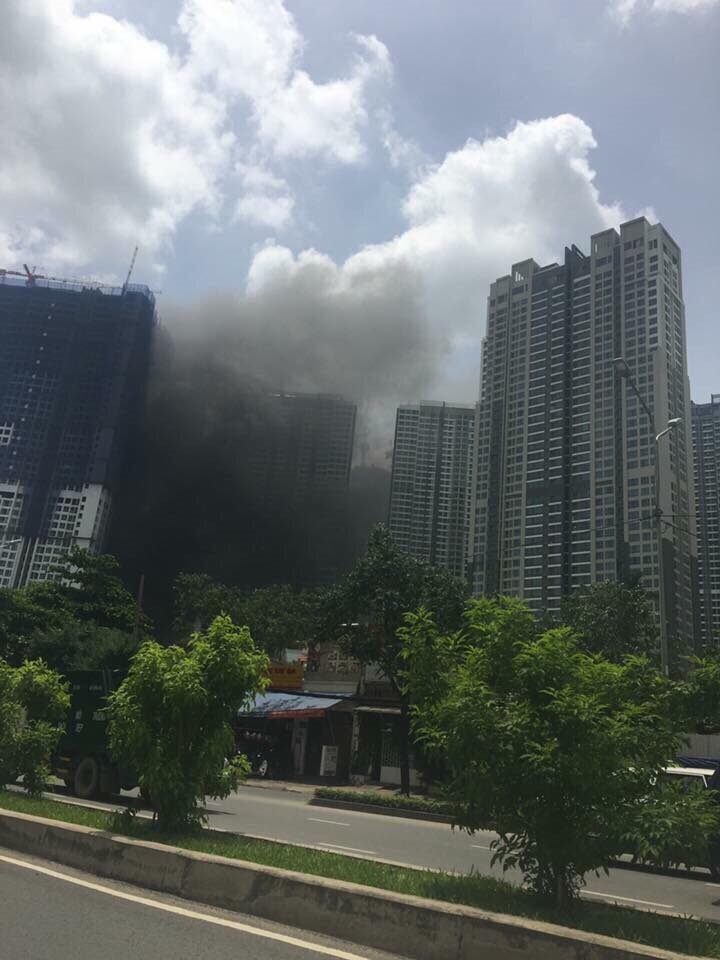 Cháy tại chung cư Vinhome Central Park