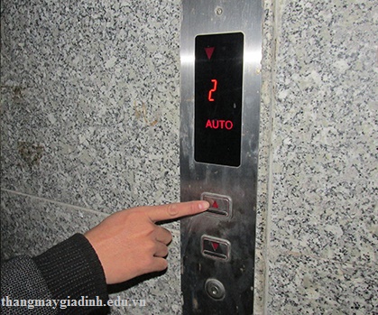 Nút bấm trong thang máy và những điều cần biết
