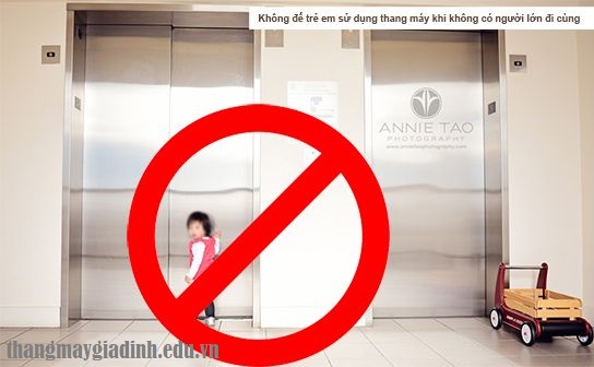 Lưu ý cần tuân thủ để trẻ em sử dụng thang máy an toàn