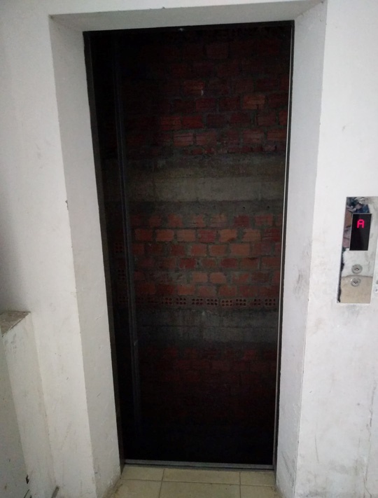 Vụ thang máy mở cửa không có cabin là do bảo trì chưa đúng quy trình