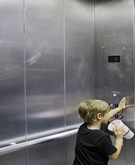Các cách để xử lý sự cố thang máy gia đình ngừng hoạt động do mất điện