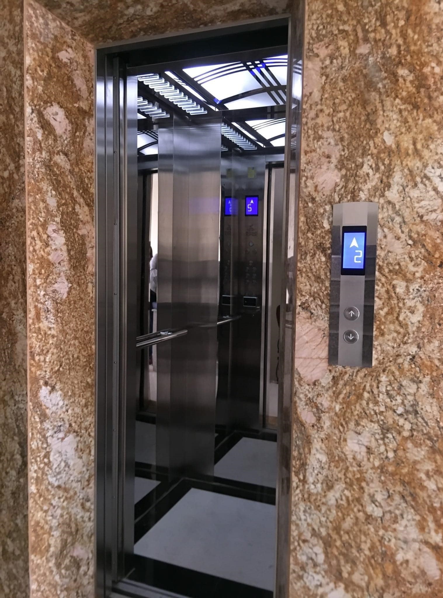 Lựa chọn thang máy cho các chung cư mini