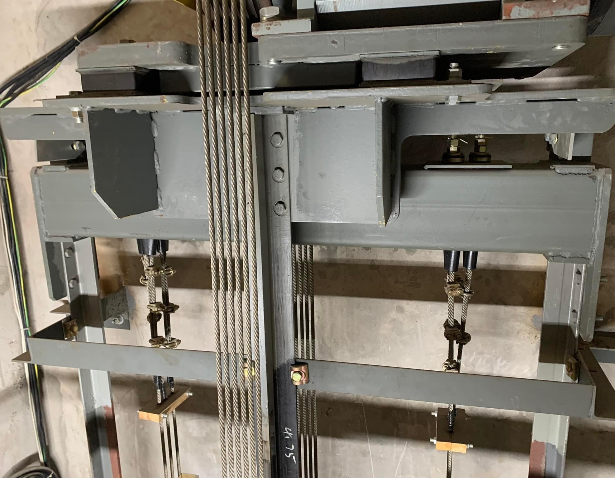 Tiêu chuẩn cần chú ý khi lắp đặt loại thang máy gia đình