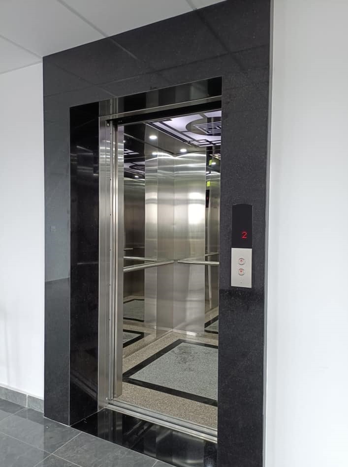 Bảng gọi tầng cho thang máy