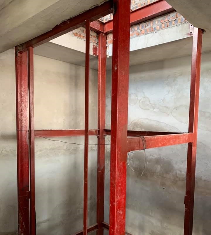Dựng hố thang máy gia đình bằng khung thép